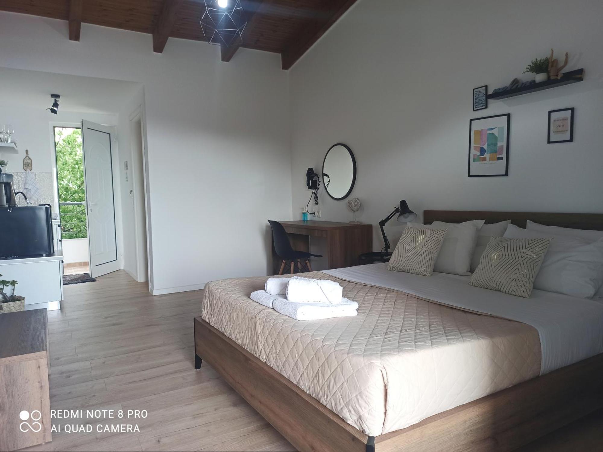 Bourbos Summer Rooms Himare Room photo